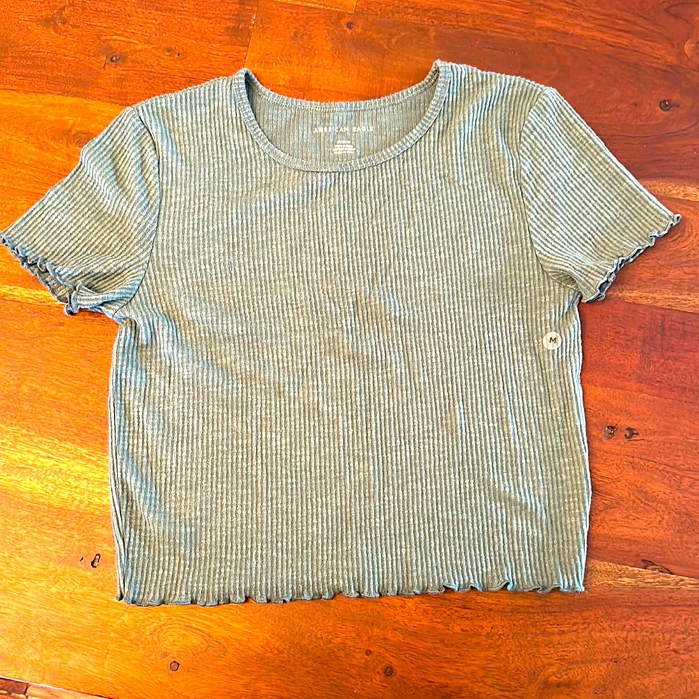 Light green ribbed AEO crop top size M NEW